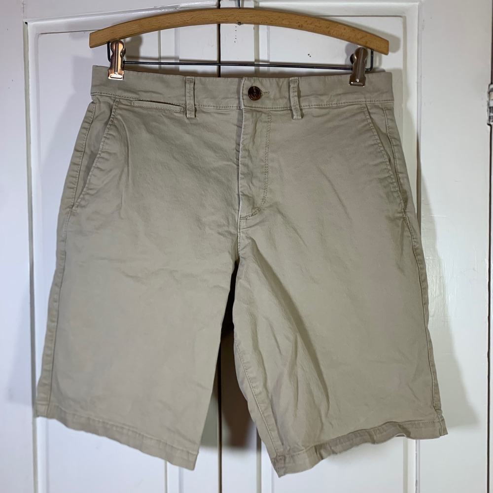 Gap Mens Essential Khaki 10 Inch Shorts Tan Chino Size 31 Preppy Coastal Casual